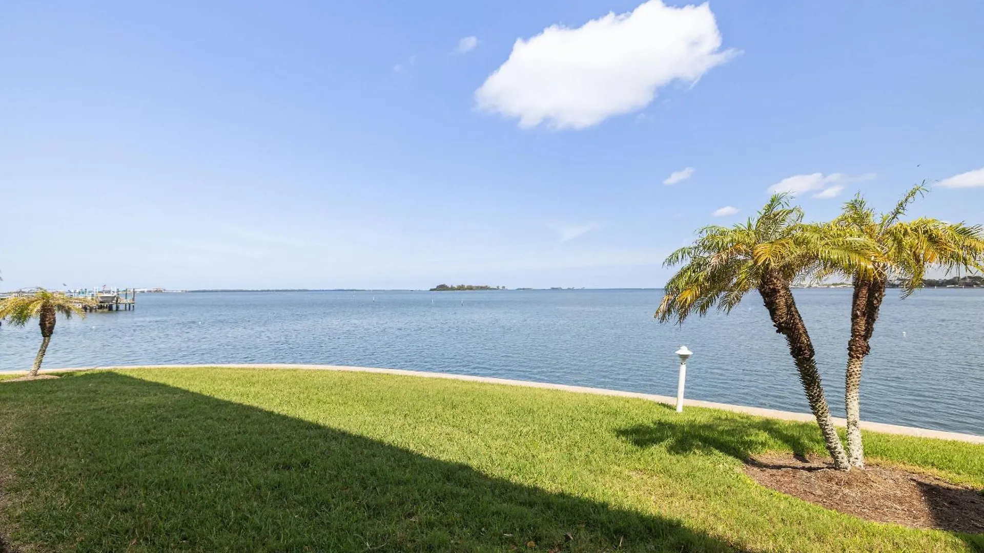 Stunning 1St Floor Views Villa Dunedin Holiday home